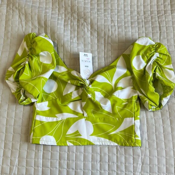 NEW - Twist Knot Floral Print Sweetheart Neckline Puff Sleeve Crop Top Sz M - Picture 1 of 9